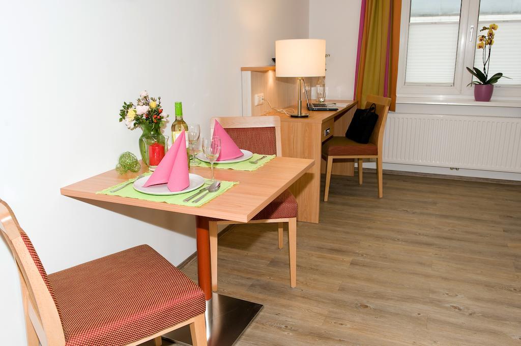 Ferienwohnungen - Boarding Wohnungen Sonnenhof Lenzing 객실 사진